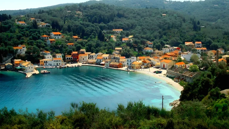 Loggos-Paxos-golden-cruises